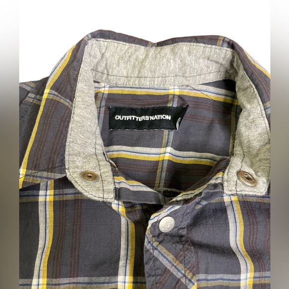 Outfitters Nation gray plaid denim quality long sleeve snap button down shirt. S - Picture 4 of 9
